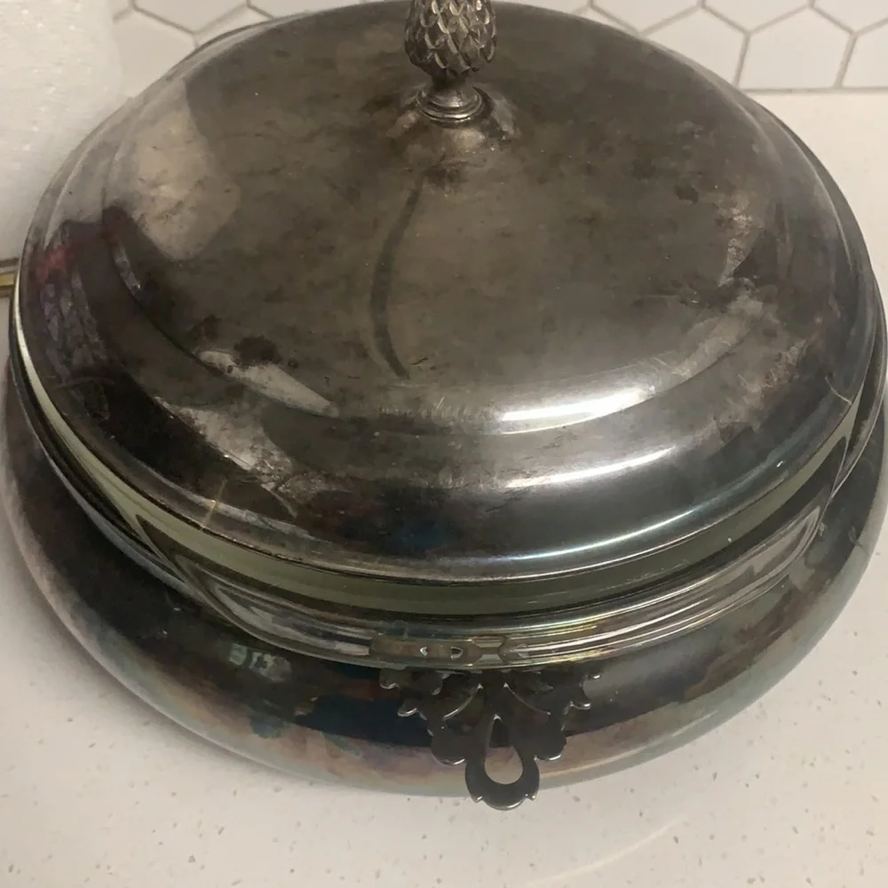 The sheffield silver company covered‎ dish silver